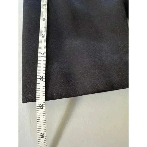 Habit 2-pc black suit Size 12/14 - Picture 4 of 6